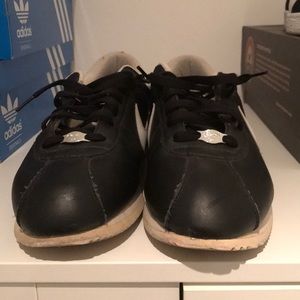 Nike Cortez ‘72 Black/wht MENS size: 11.5